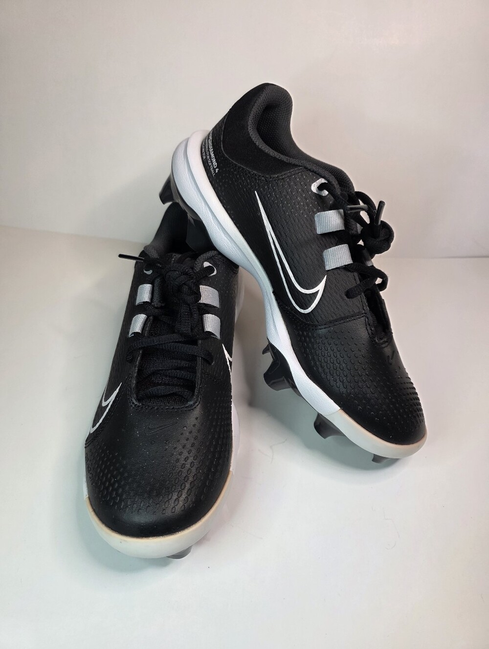 BNWOB Womens Nike Hyperdiamond 4 Pro MCS Softball Cleats Sz 7.5 DC8990-010